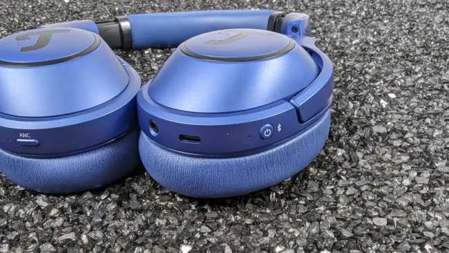 Teufel Real Blue NC - Bedienelemente rechte Ohrmuschel