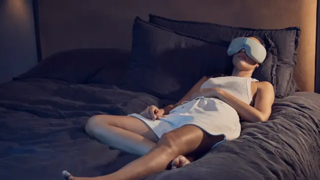 Therabody Smart Goggles am schlafen